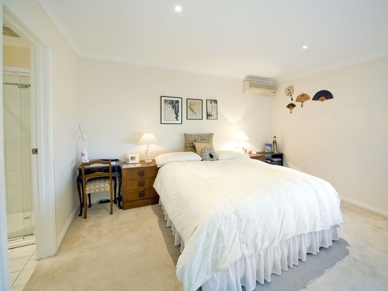 4/26 Edwards Street, Burwood VIC 3125