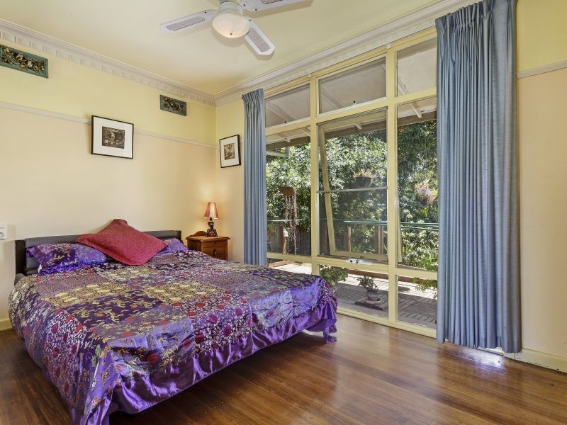 10 Edinburgh Road, Blackburn South VIC 3130