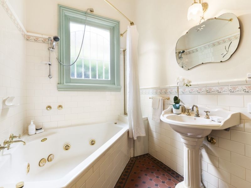 24 Royal Crescent, Camberwell VIC 3124