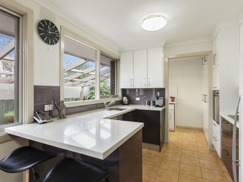 1/20 Aylwin Avenue, Burwood VIC 3125