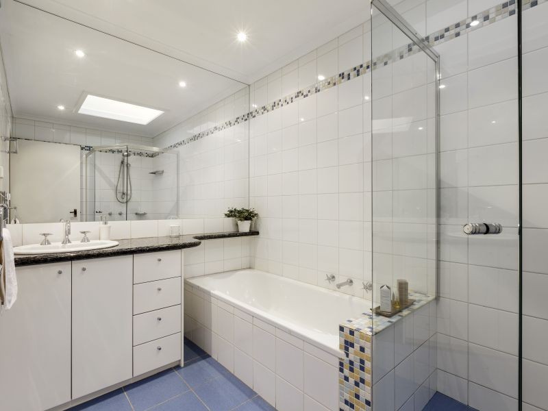 1/20 Aylwin Avenue, Burwood VIC 3125