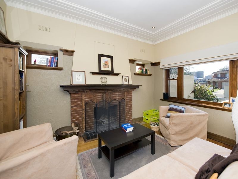 8 Somerset Road, Glen Iris VIC 3146