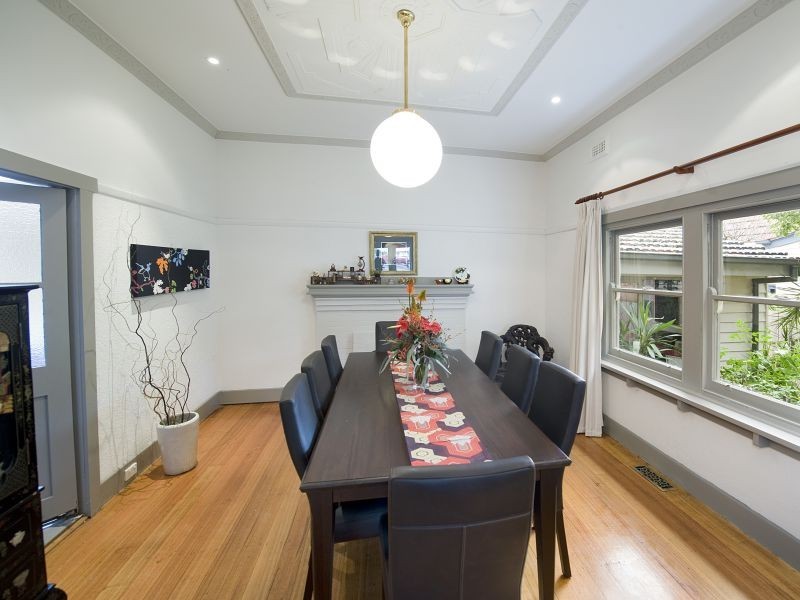 103 Windsor Crescent, Mont Albert VIC 3127
