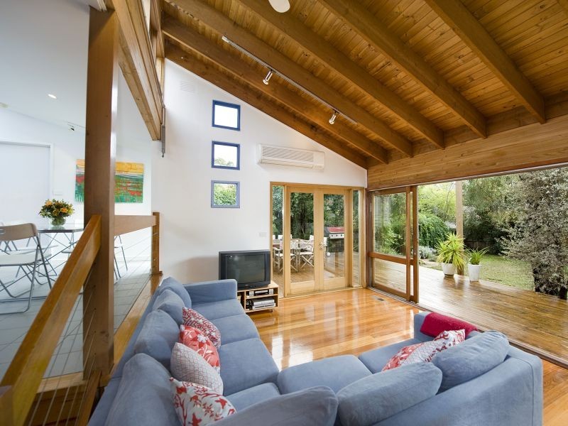 103 Windsor Crescent, Mont Albert VIC 3127