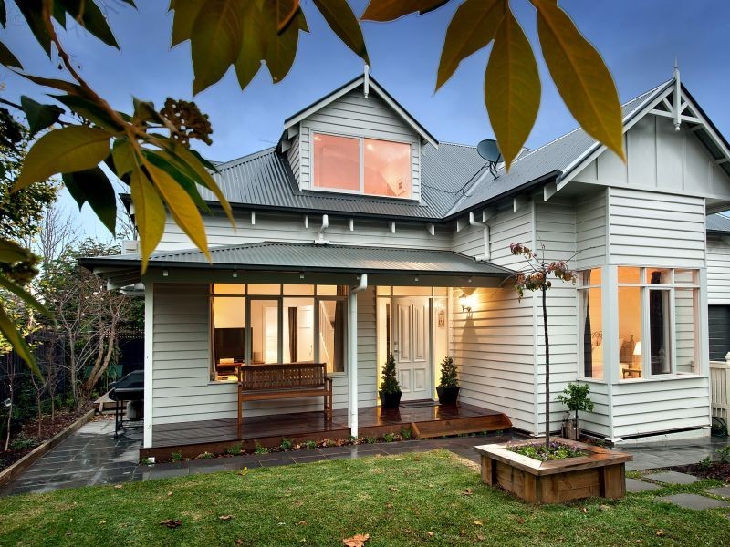 1/266 Elgar Road rear townhouse, Box Hill South VIC 3128