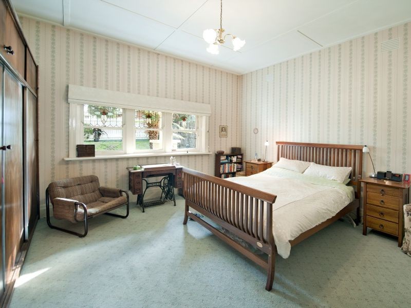 30 Roslyn Street, Burwood VIC 3125