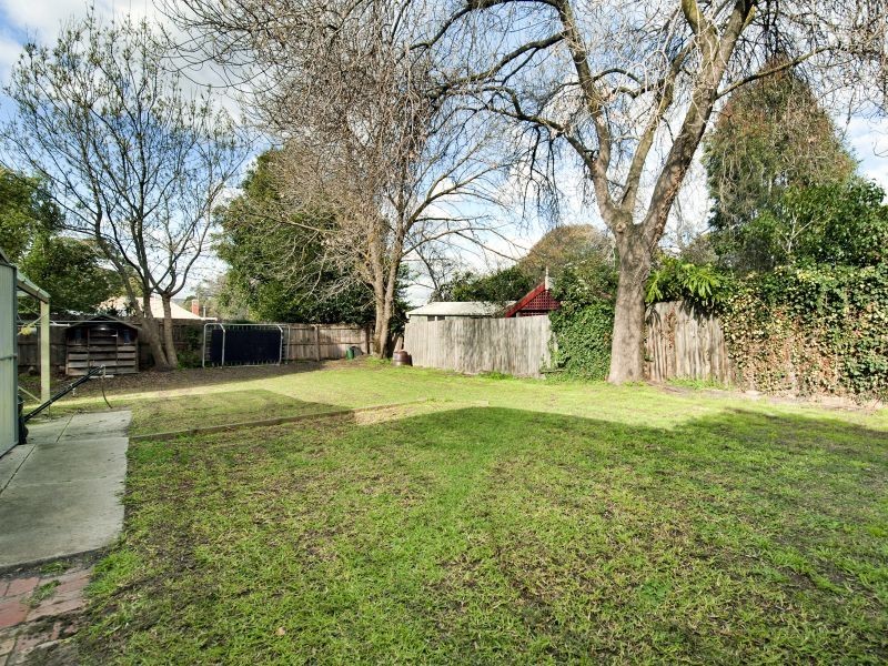 30 Roslyn Street, Burwood VIC 3125