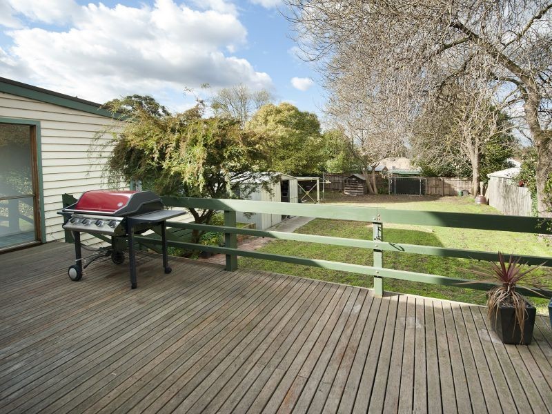 30 Roslyn Street, Burwood VIC 3125