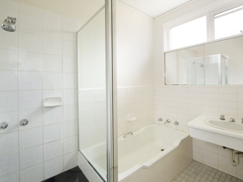 11/329 Dandenong Road, Prahran VIC 3181