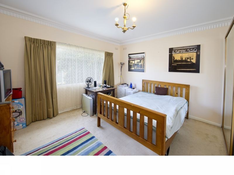 1 Clitus Avenue, Glen Iris VIC 3146