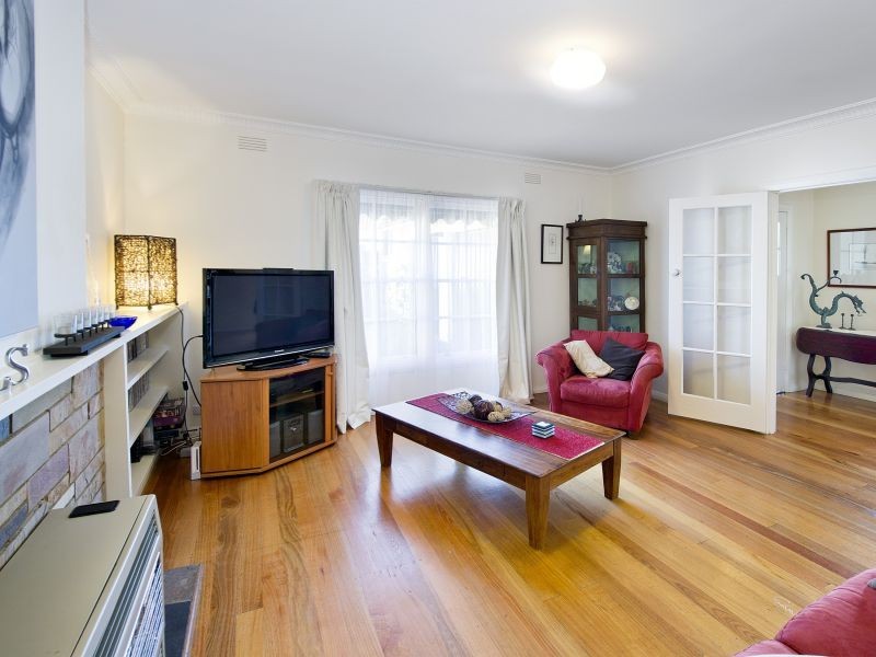 2/11 Orange Grove, Camberwell VIC 3124