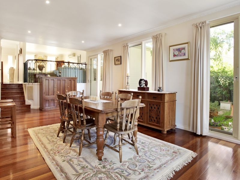 2/91 Essex Road, Surrey Hills VIC 3127