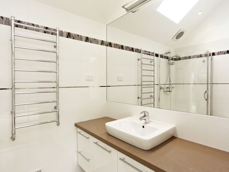 18 Pine Avenue, Camberwell VIC 3124