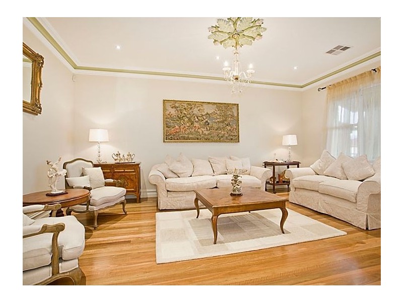17 Viewbank Road, Mount Waverley VIC 3149