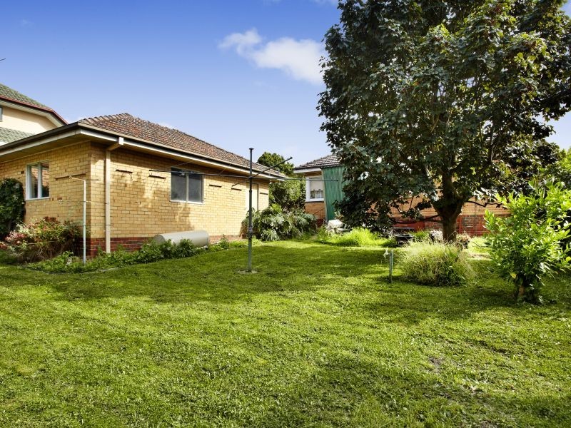 28 Loudon Road, Burwood VIC 3125