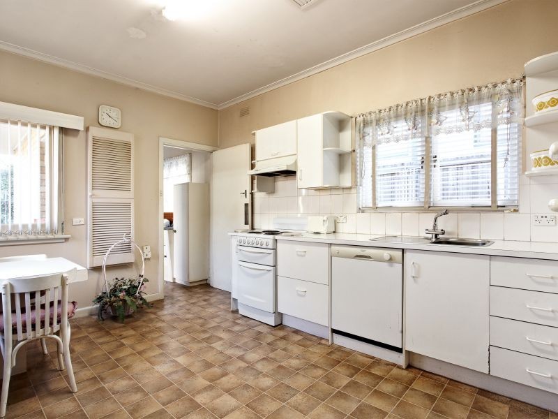 102 Warrigal Road, Surrey Hills VIC 3127