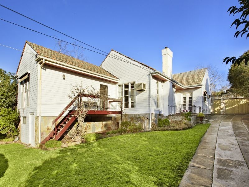 33 Harrison Avenue, Burwood VIC 3125