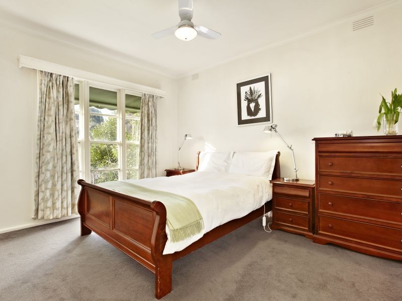 33 Harrison Avenue, Burwood VIC 3125