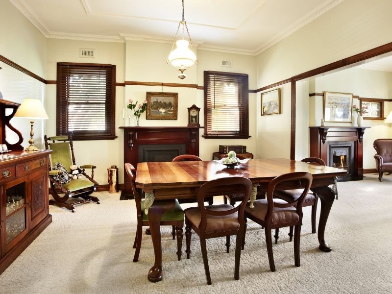 18 Braeside Avenue, Camberwell VIC 3124