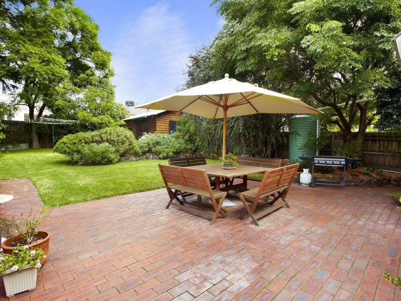 18 Braeside Avenue, Camberwell VIC 3124