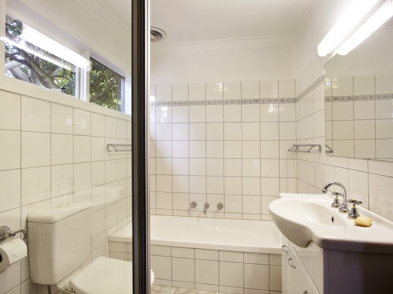 18 Braeside Avenue, Camberwell VIC 3124