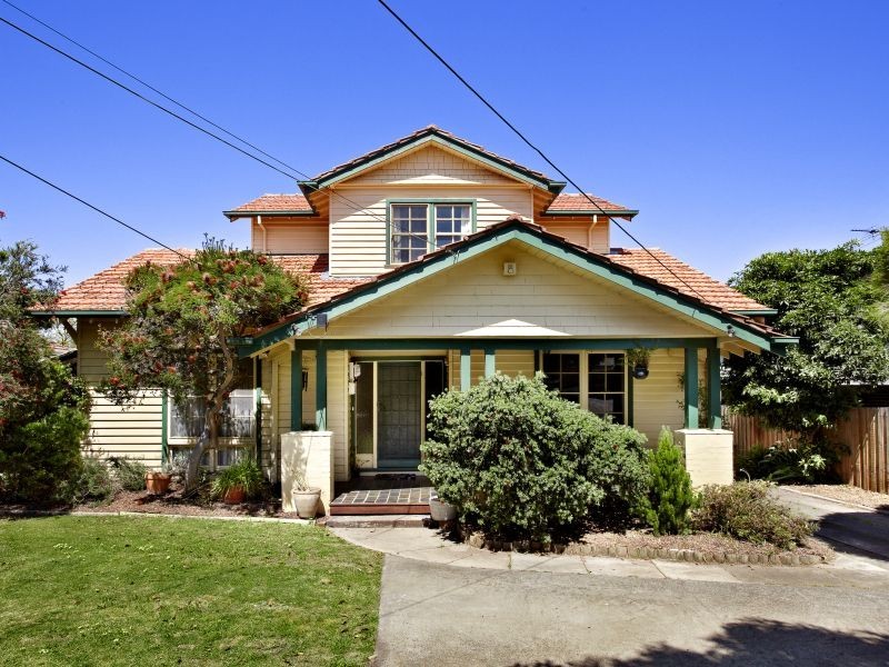 16 Aylwin Avenue, Burwood VIC 3125