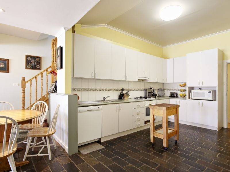 16 Aylwin Avenue, Burwood VIC 3125