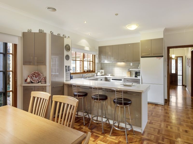 49 Murray Drive, Burwood VIC 3125