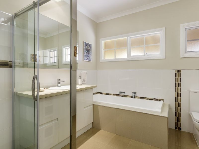 49 Murray Drive, Burwood VIC 3125