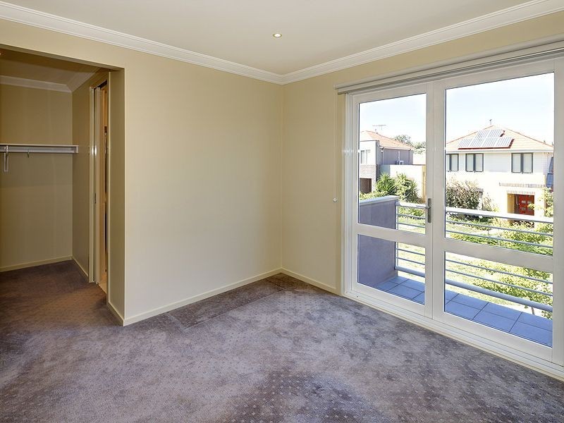 11 Ewart Lane, Burwood VIC 3125