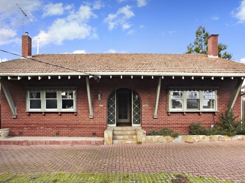 902 Burke Road, Canterbury VIC 3126