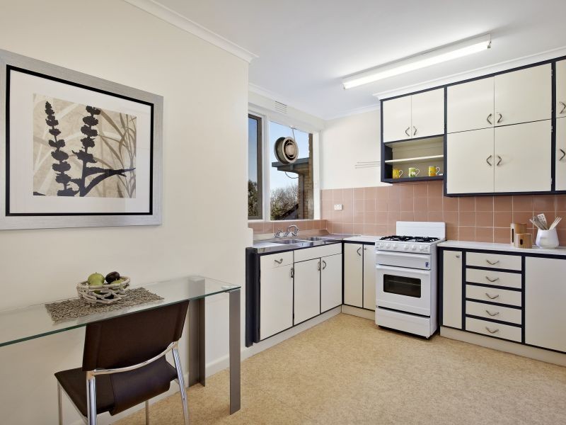 8/12 Bentley Street, Surrey Hills VIC 3127