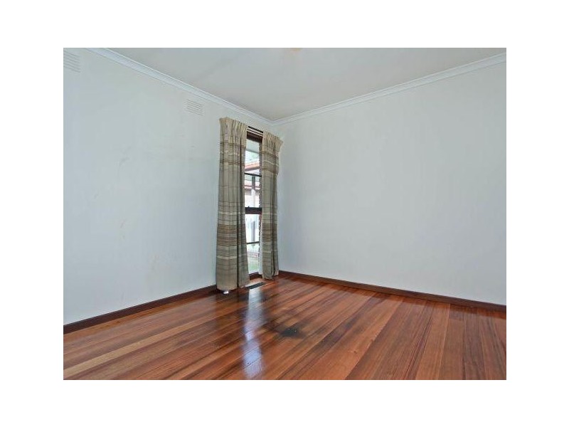 8 Lincoln Street, Burwood East VIC 3151