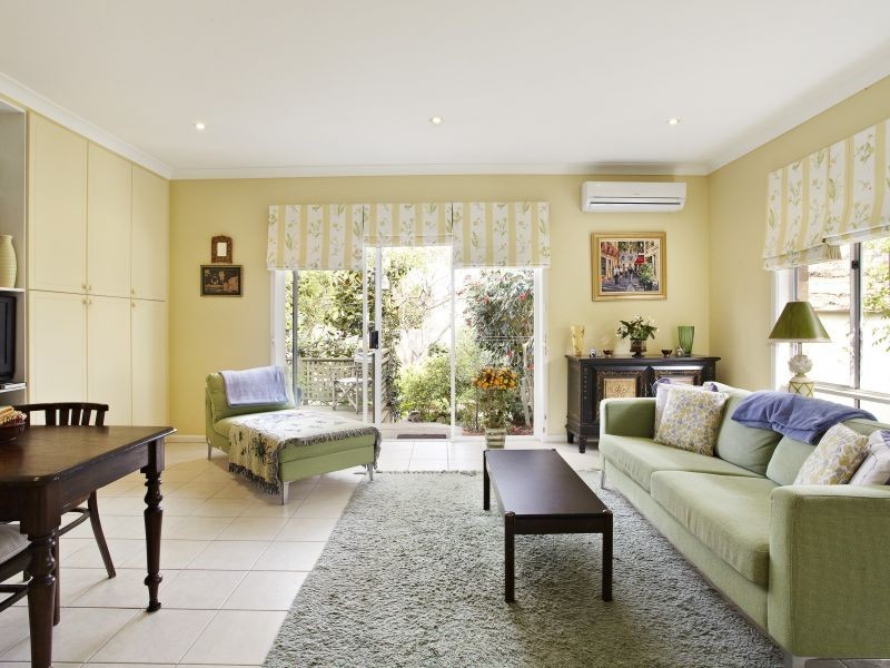 4 Carlyle Street, Ashwood VIC 3147