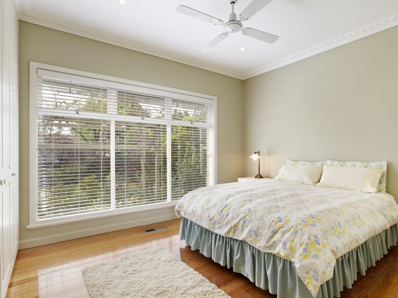 4 Carlyle Street, Ashwood VIC 3147