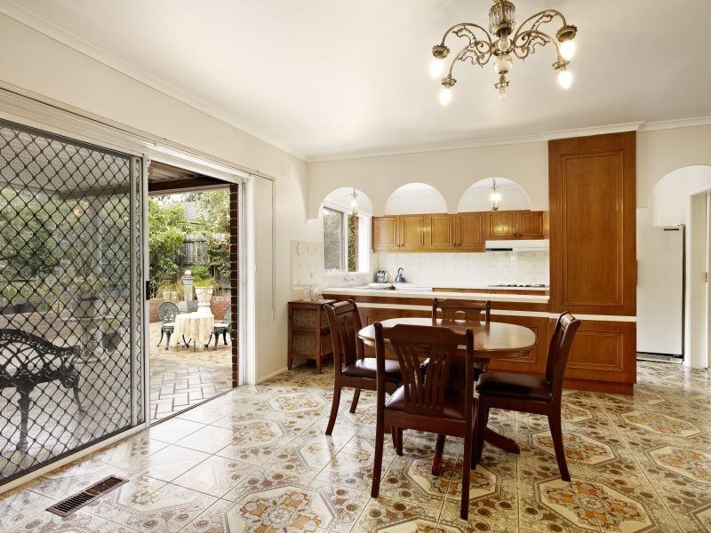 6 Nairn Street, Ashburton VIC 3147