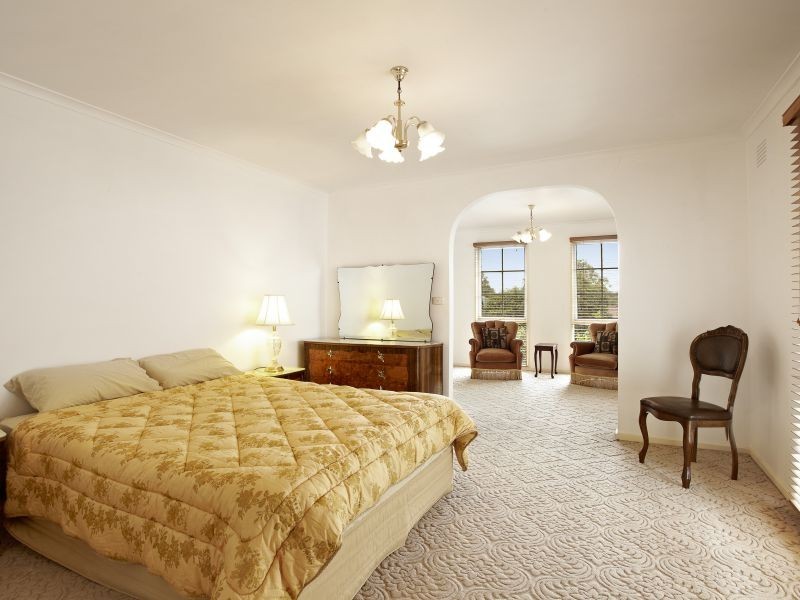 6 Nairn Street, Ashburton VIC 3147