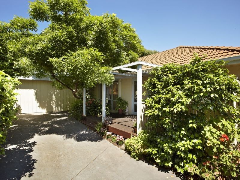 3/24 Edwards Street, Burwood VIC 3125