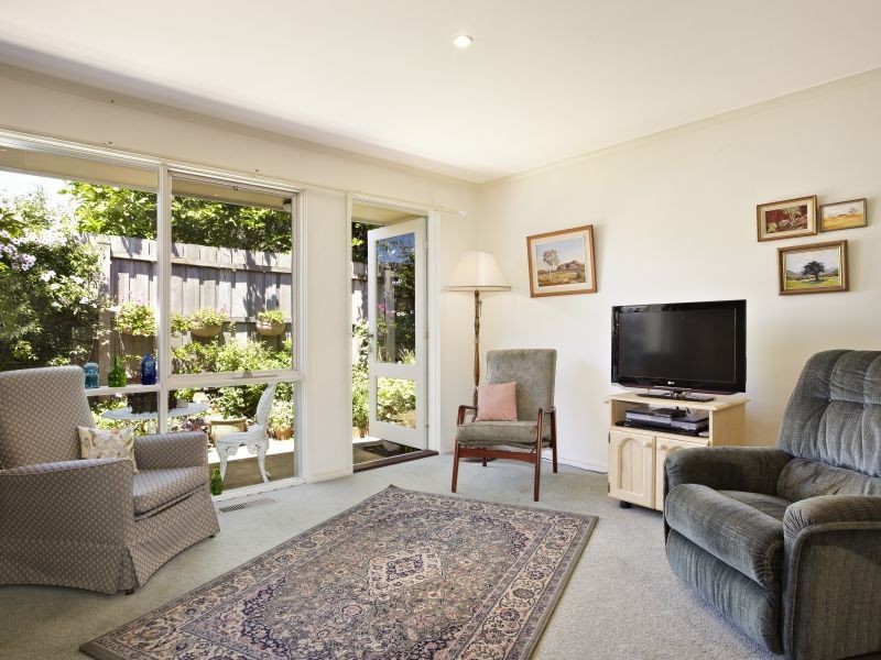3/24 Edwards Street, Burwood VIC 3125