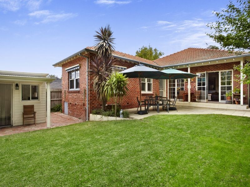 1A Radnor Street, Camberwell VIC 3124