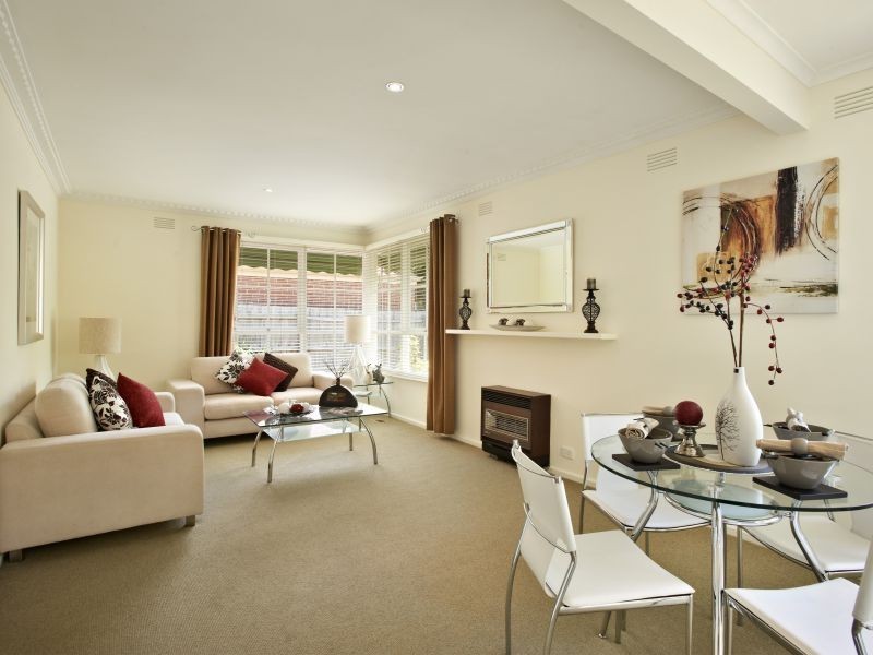 1/8 Athelstan Road, Camberwell VIC 3124