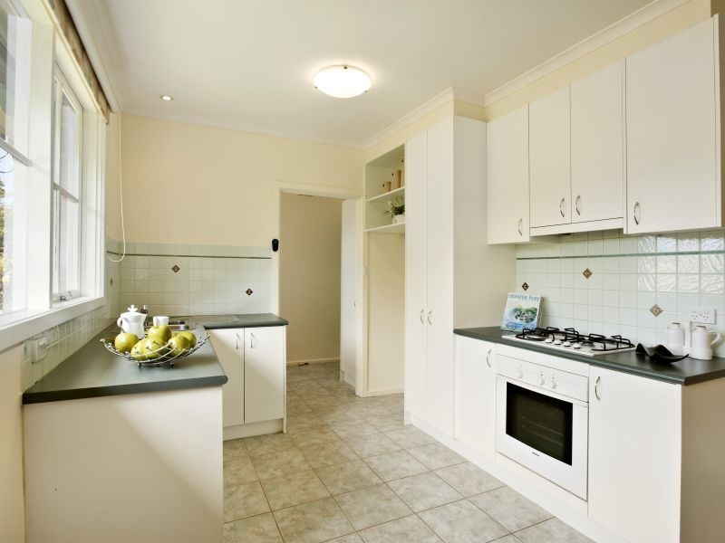 1/8 Athelstan Road, Camberwell VIC 3124