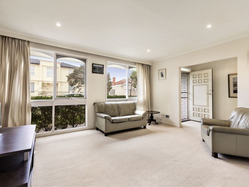 2/14 Alma Street, Malvern East VIC 3145