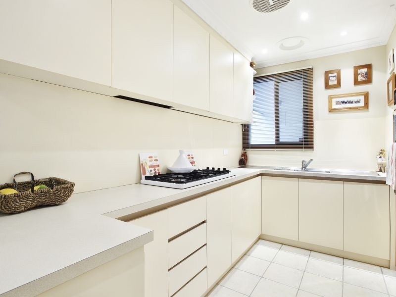 1/23 Warrigal Road, Surrey Hills VIC 3127