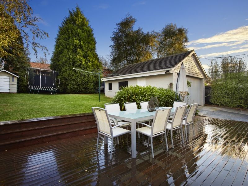 6 Banksia Street, Burwood VIC 3125