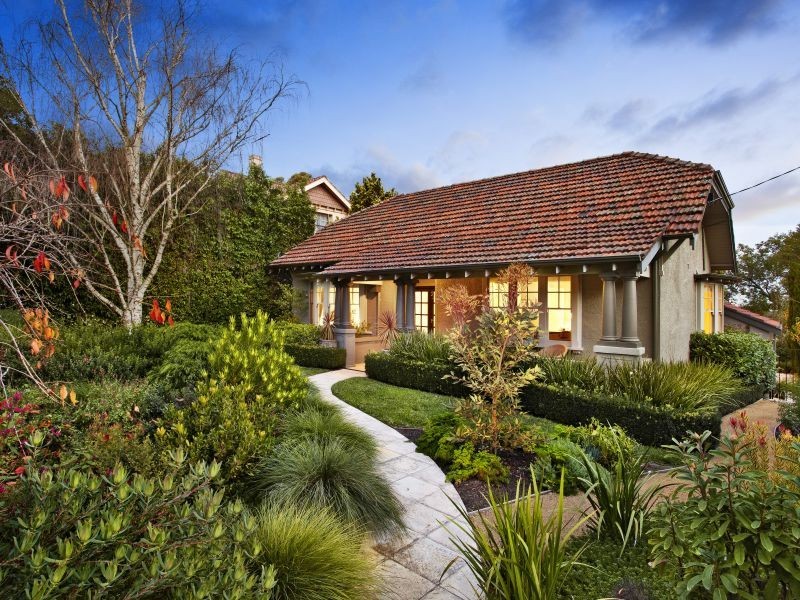 16 Maysia Street, Canterbury VIC 3126