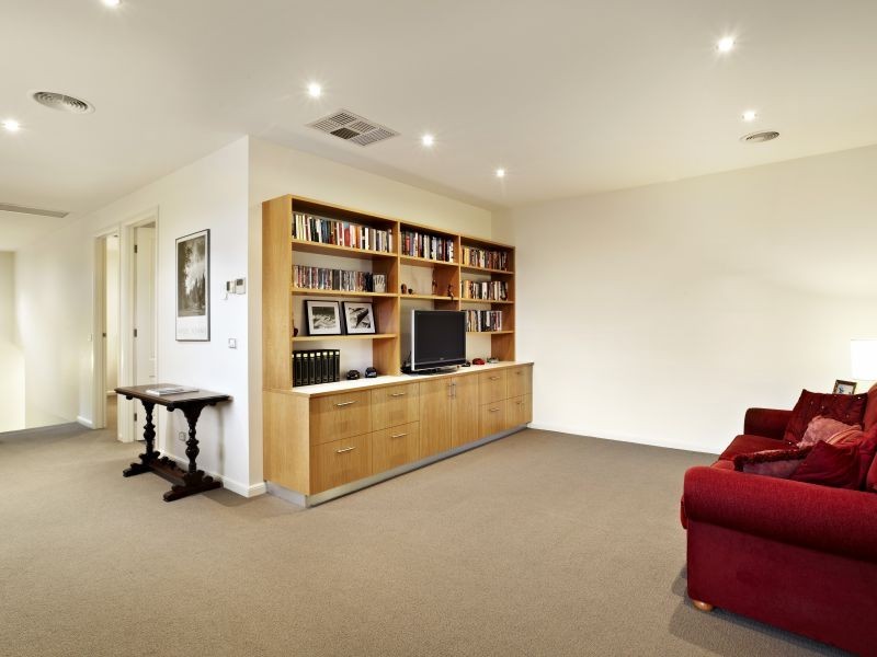16 Maysia Street, Canterbury VIC 3126