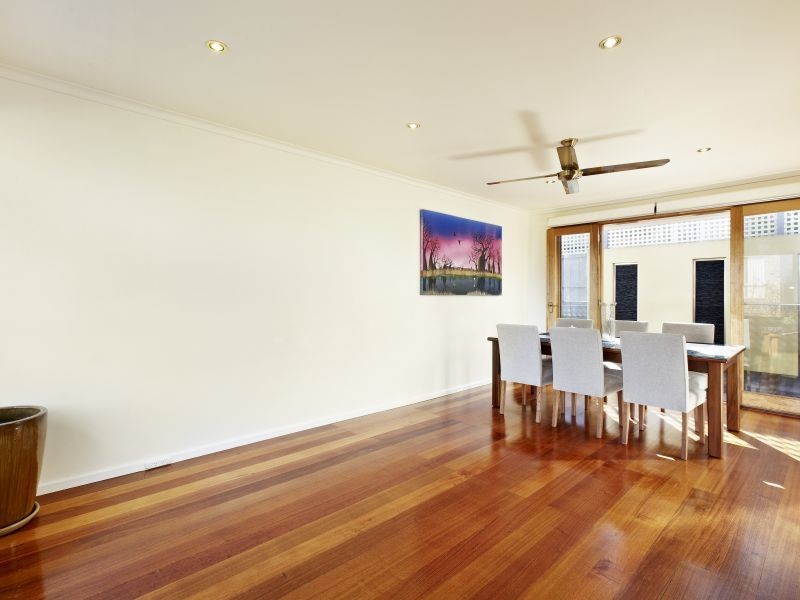 2/17 Iris Road, Glen Iris VIC 3146