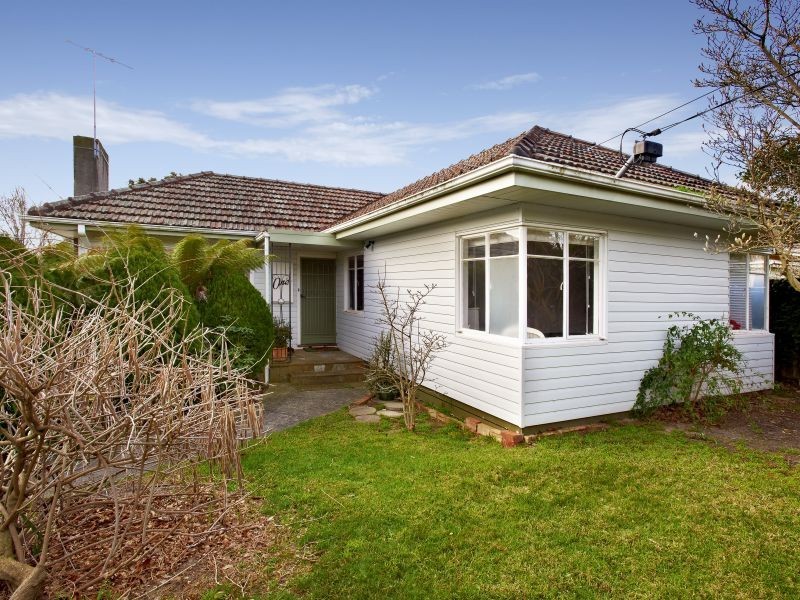 1 Murray Drive, Burwood VIC 3125