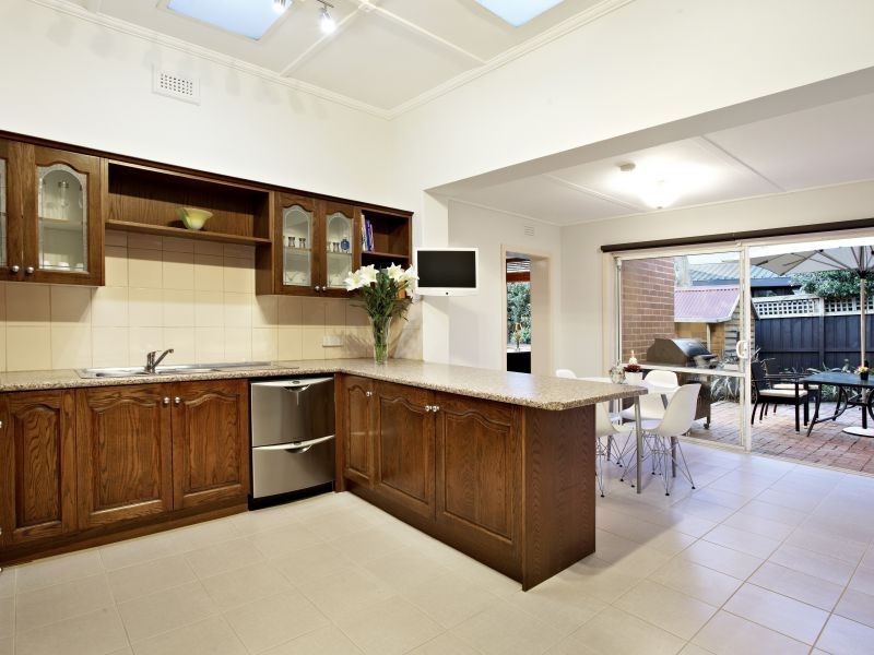 5 Middle Road, Camberwell VIC 3124